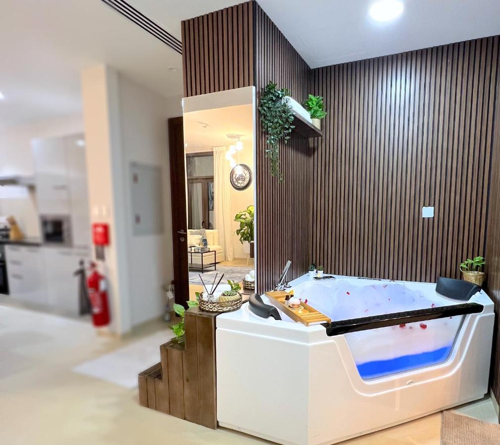 Stylish Apartment With A Jacuzzi Маскат Екстер'єр фото